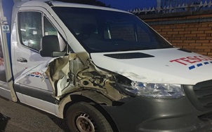 After Care and suppoty Van Wrapping, Van Wraps, Vehicle Wrapping West Midlands, Van Signwriting, Car Signwriting